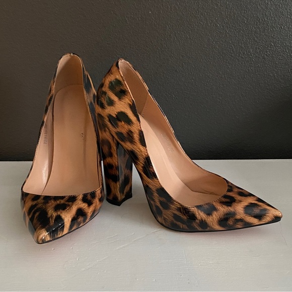 Size 8 Leopard Block Heels - Picture 1 of 4